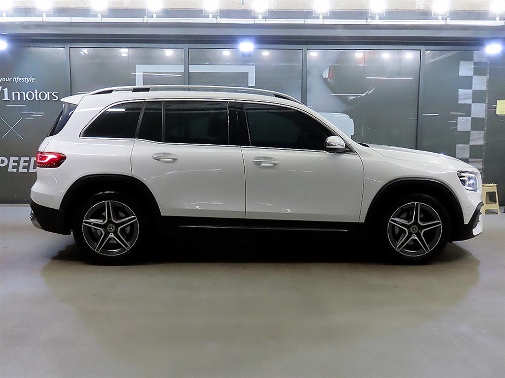 Mercedes Benz GLB Class - Vista 3
