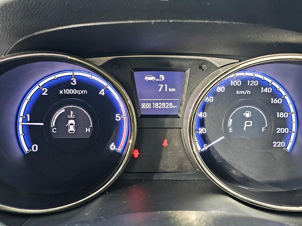 HYUNDAI Tucson - Vista 7