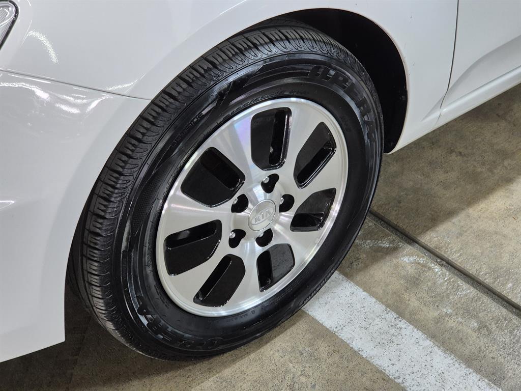 KIA Forte - Vista 6