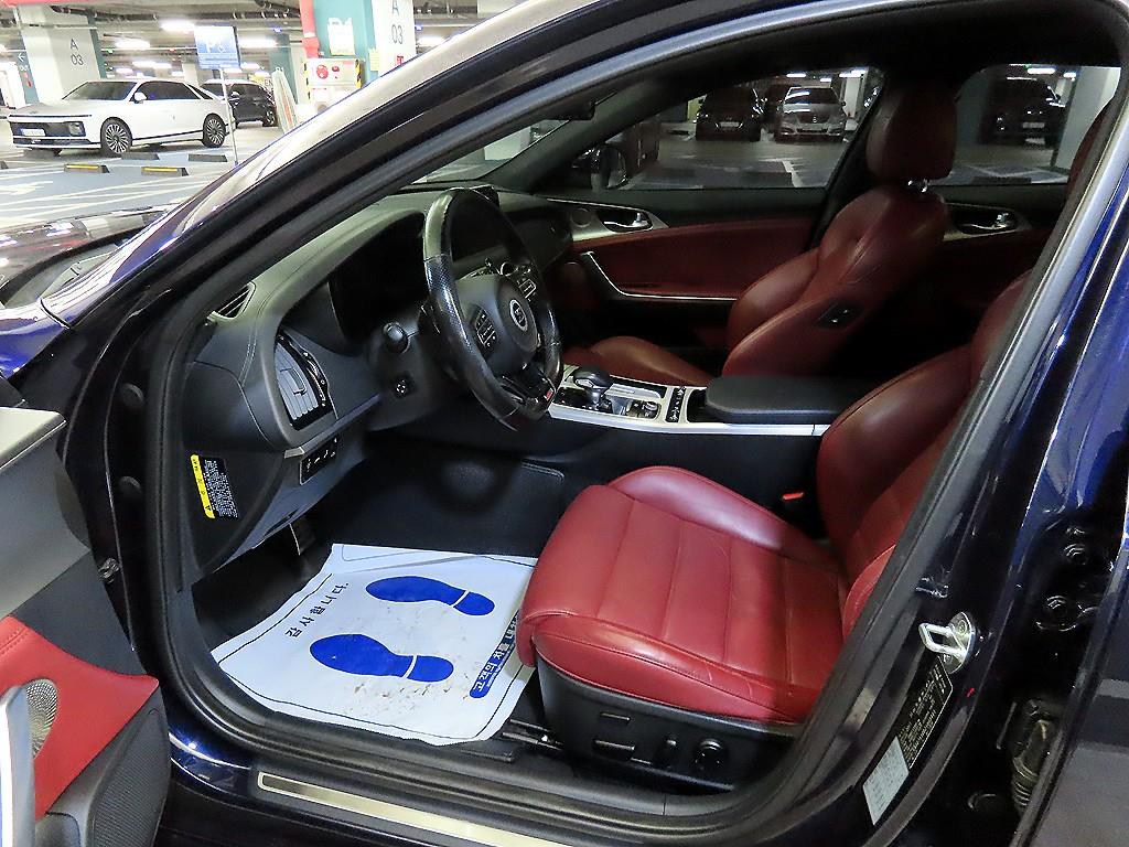 KIA Stinger - Vista 6