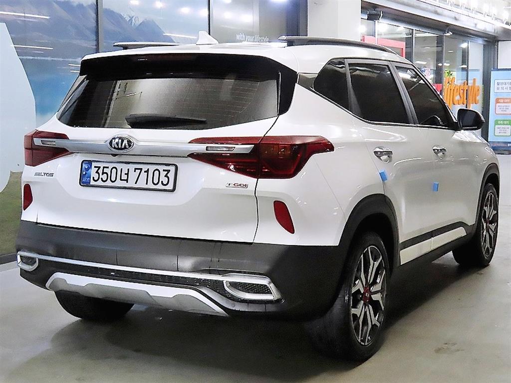 KIA Seltos - Vista 4