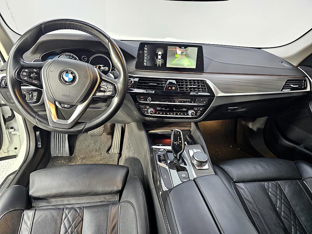 BMW 5 Series - Vista 5
