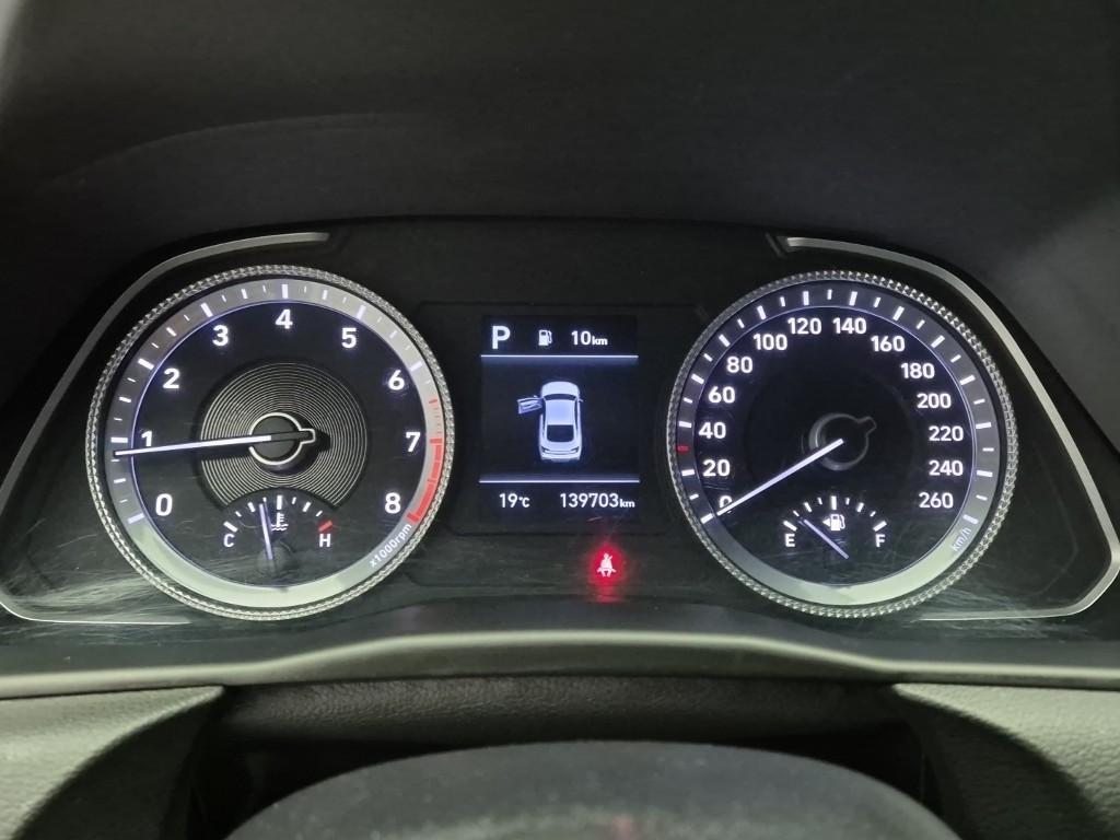 HYUNDAI Sonata - Vista 6