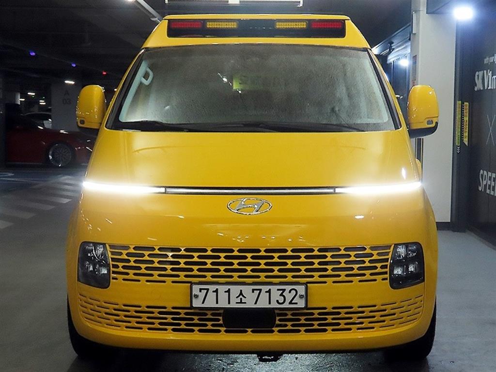 HYUNDAI Staria - Vista 2
