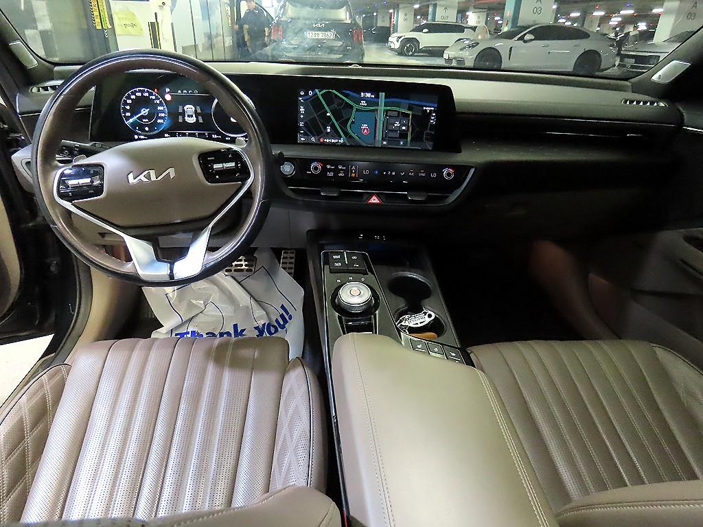 KIA K8 - Vista 10