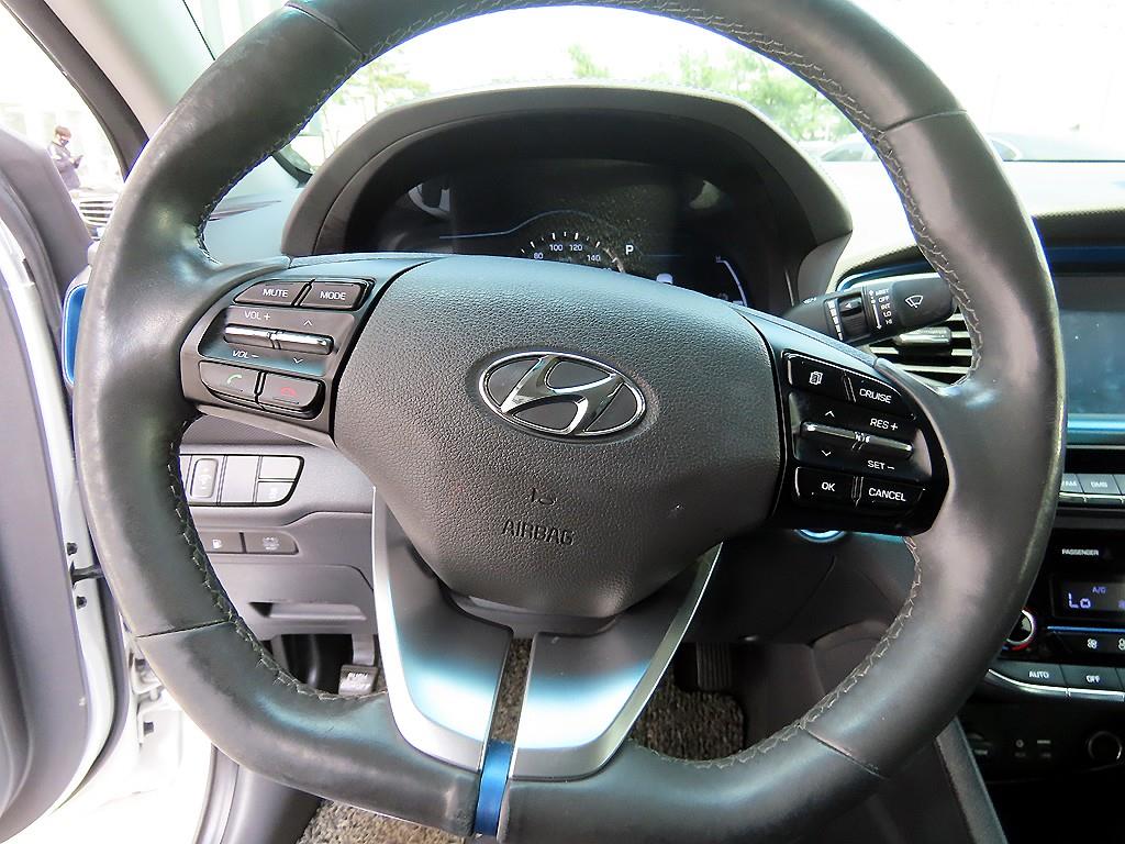 HYUNDAI Ioniq - Vista 8