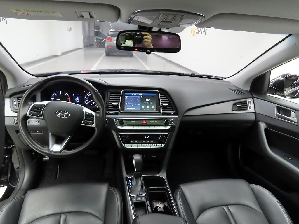 HYUNDAI Sonata - Vista 6