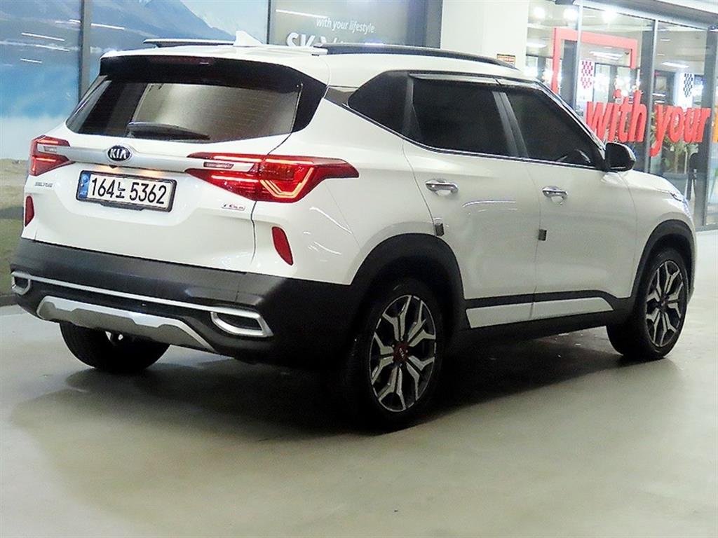 KIA Seltos - Vista 4
