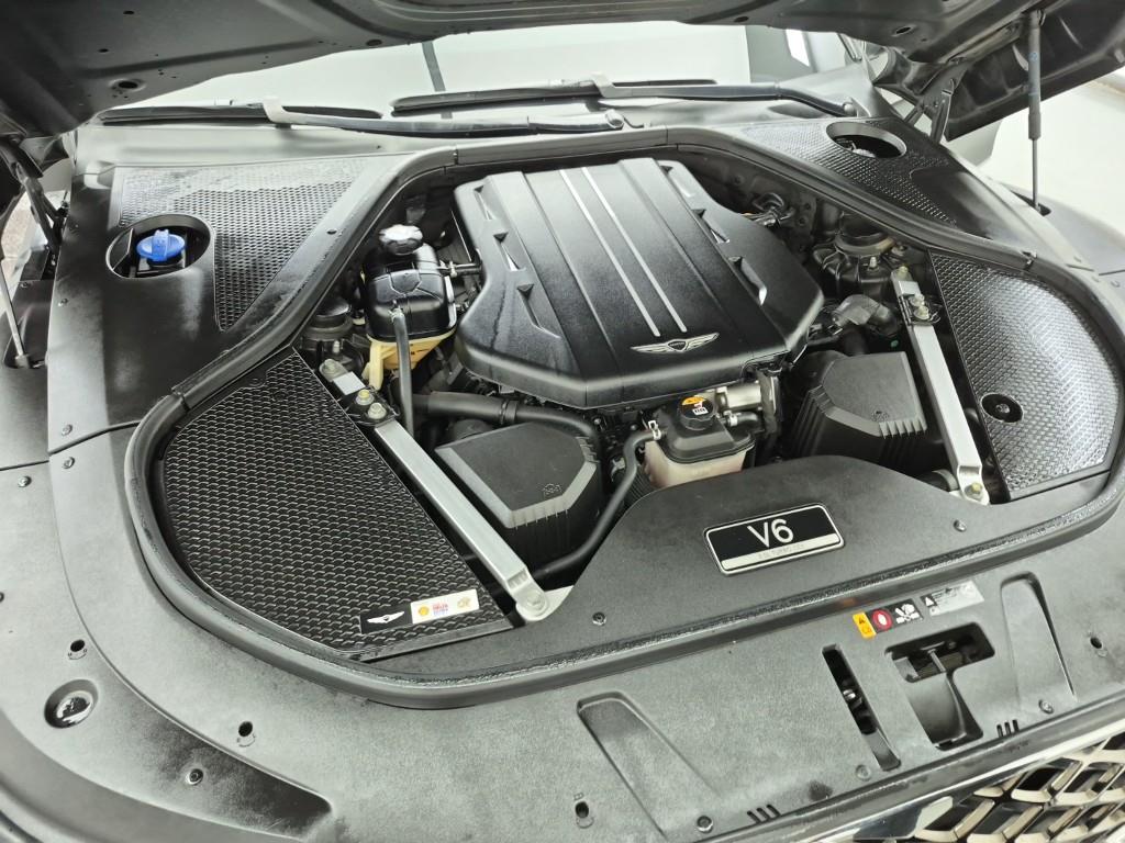 Genesis G90 - Vista 6