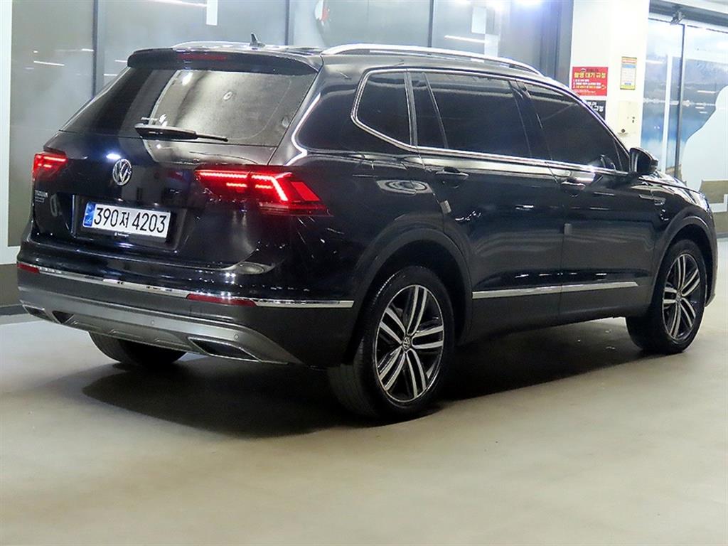 Volkswagen Tiguan - Vista 4