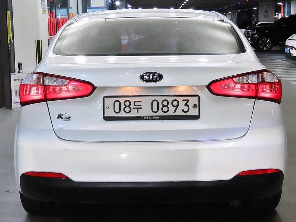 KIA K3 - Vista 5