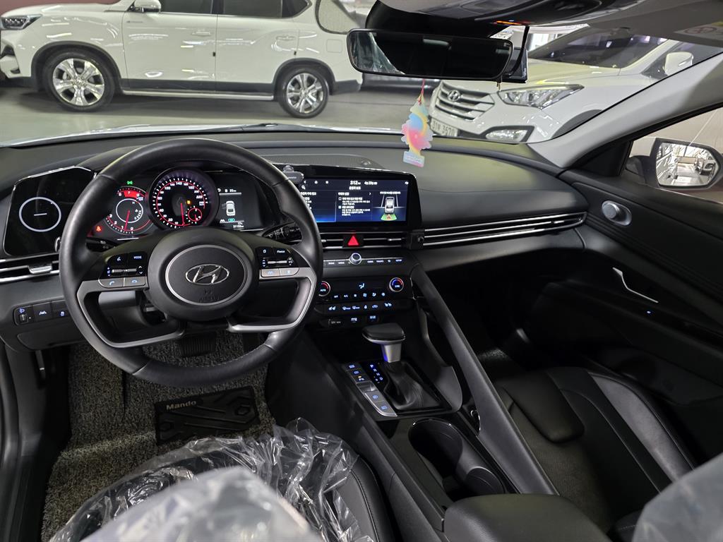HYUNDAI Avante - Vista 11