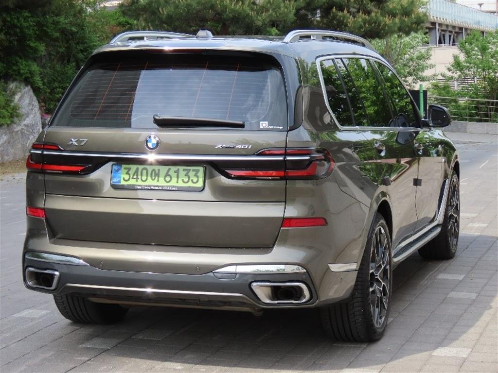 BMW X7 - Vista 5