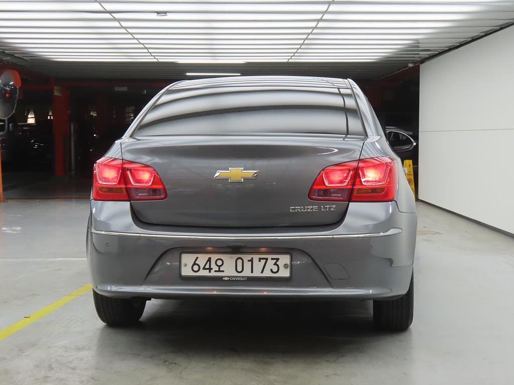Chevrolet Cruise - Vista 3