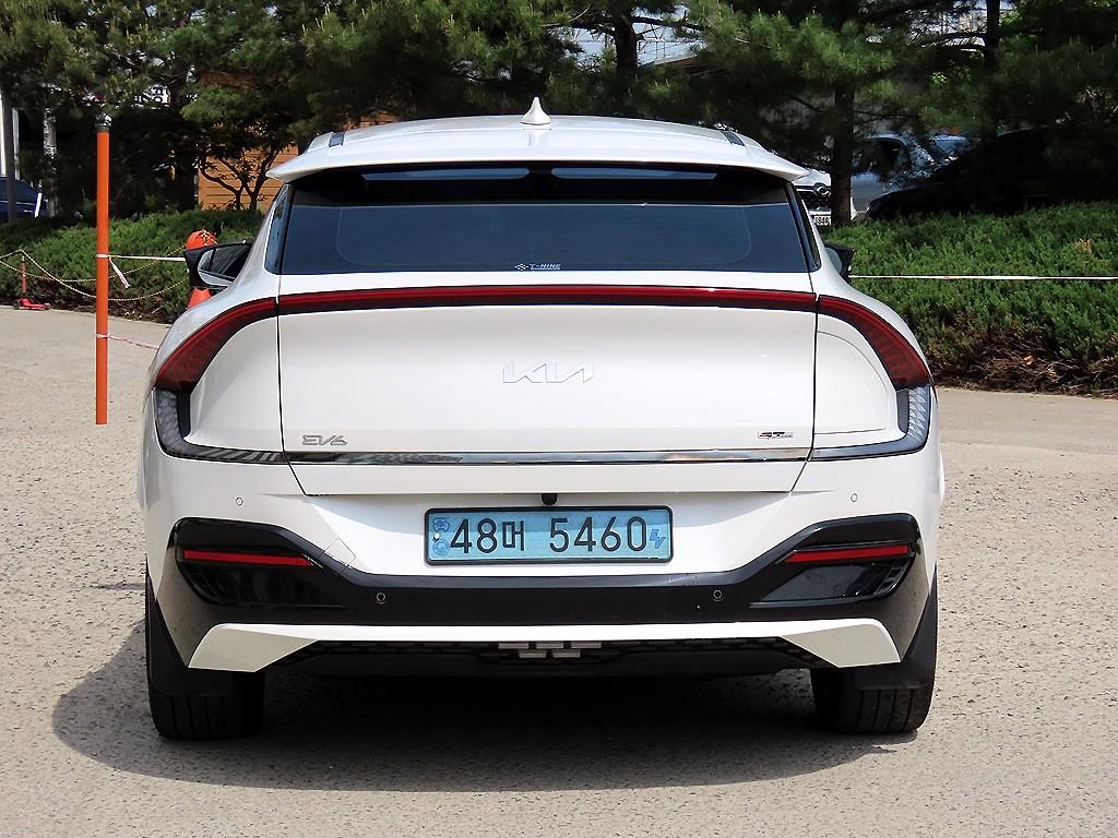 KIA EV6 - Vista 4