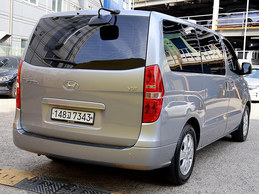 HYUNDAI Starex - Vista 7