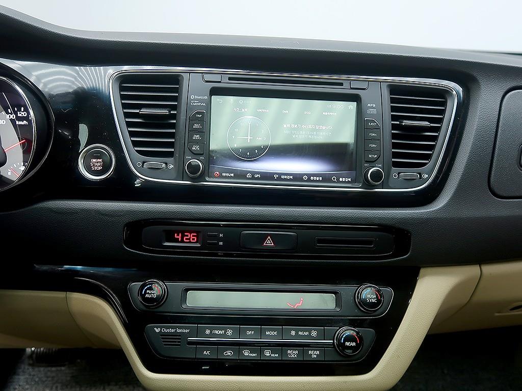 KIA Carnival 2016 Blanco - Importación desde Corea - HF Imports Iquique - Foto 9