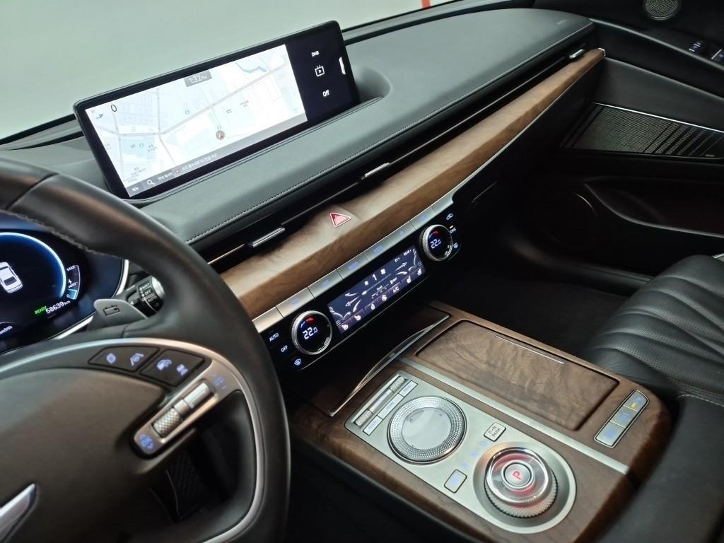 Genesis G80 - Vista 10