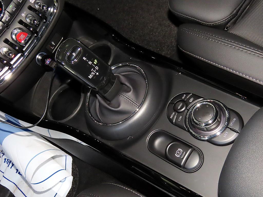 Mini Clubman - Vista 12