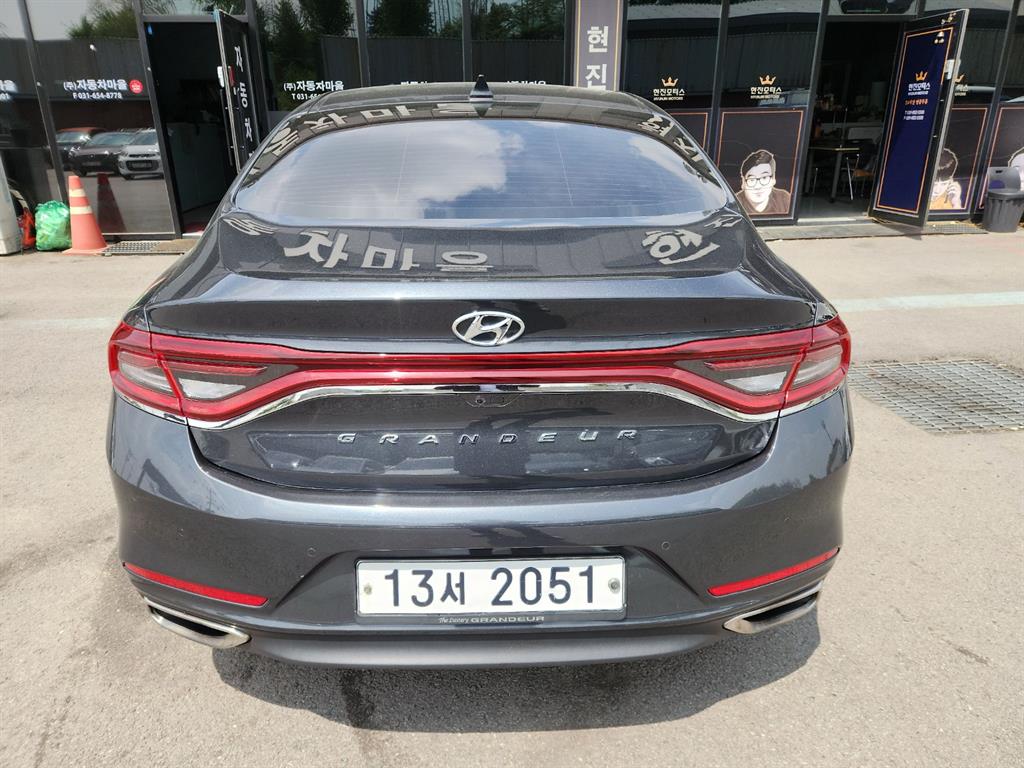 HYUNDAI Grandeur - Vista 3