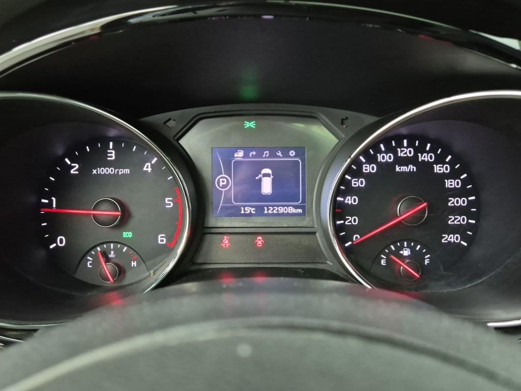 KIA Carnival - Vista 7