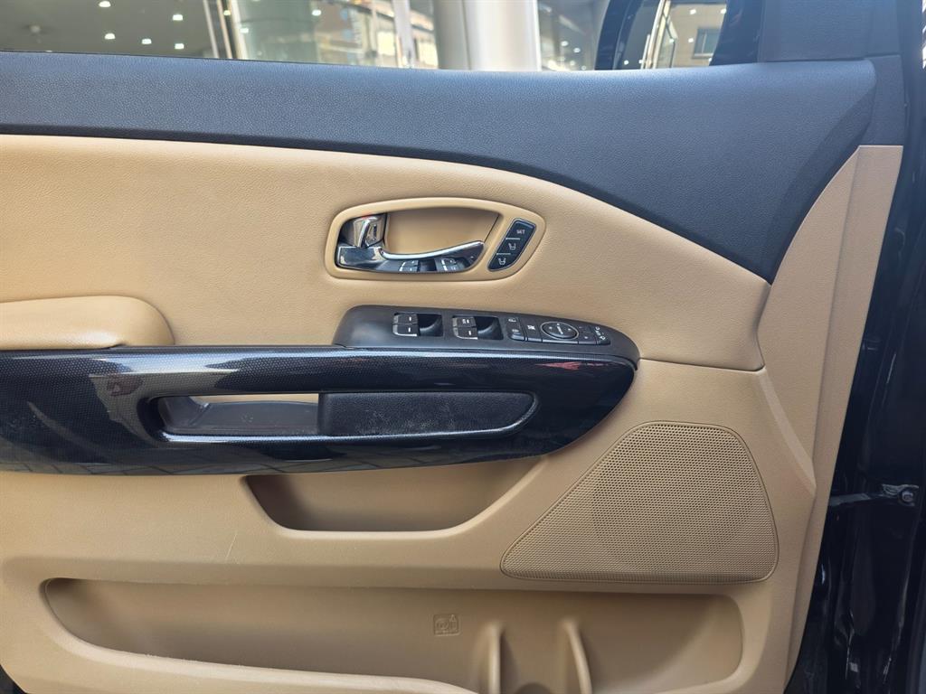 KIA Carnival 2018 Negro - Importación desde Corea - HF Imports Iquique - Foto 16