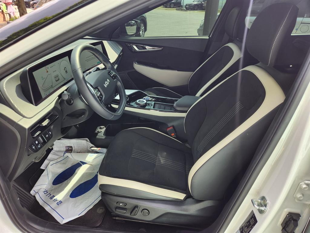KIA EV6 - Vista 11
