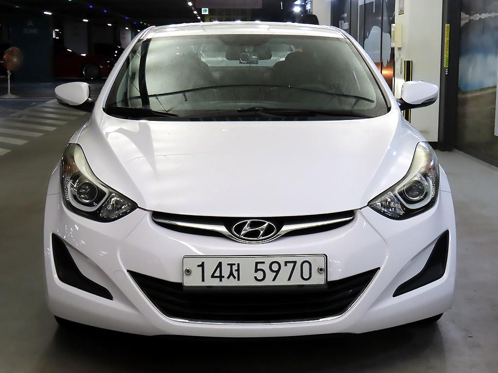 HYUNDAI Avante - Vista 2