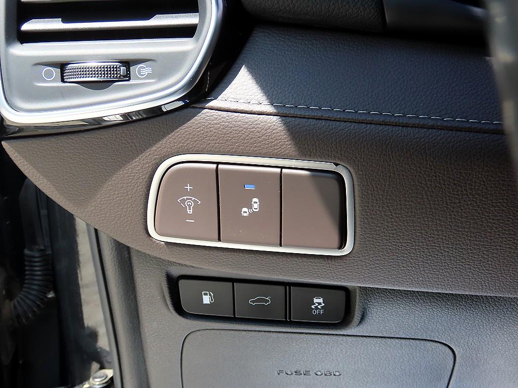 HYUNDAI Grandeur - Vista 12