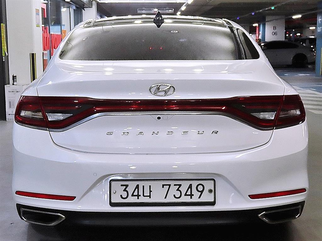 HYUNDAI Grandeur - Vista 5