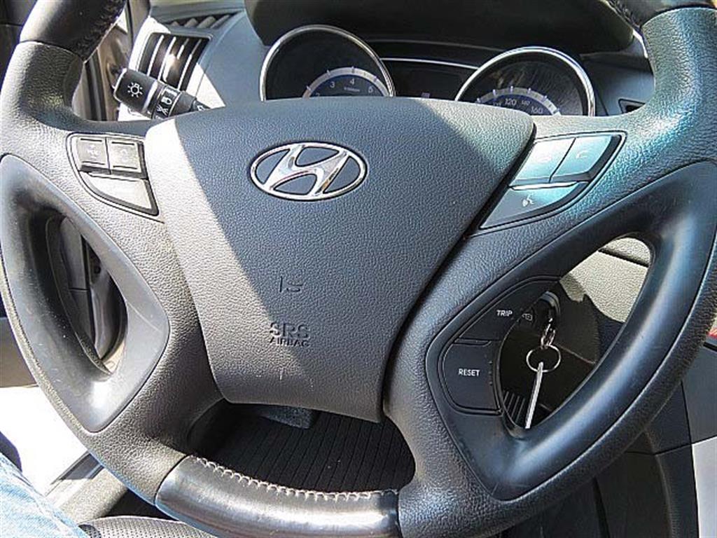 HYUNDAI Sonata 2011 Gris - Importación desde Corea - HF Imports Iquique - Foto 9