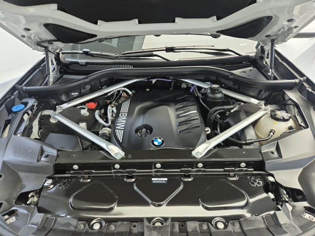 BMW X7 - Vista 5