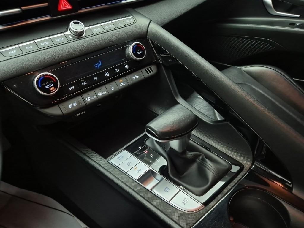 HYUNDAI Avante - Vista 7