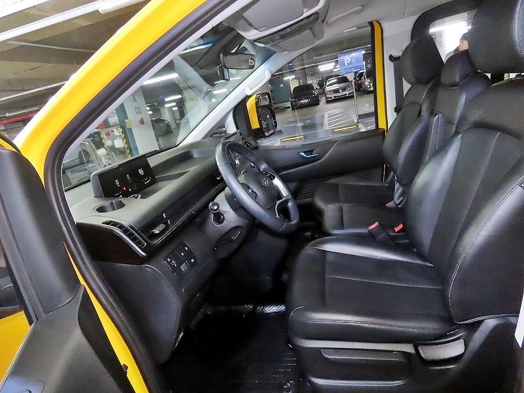 HYUNDAI Staria - Vista 6