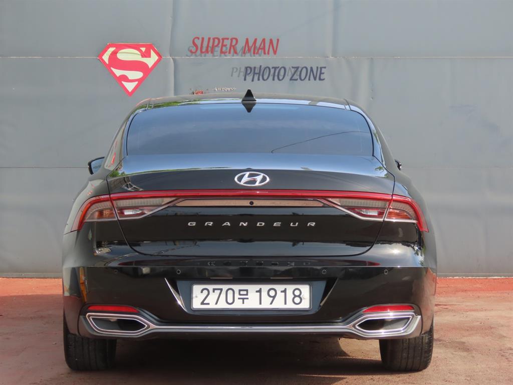 HYUNDAI Grandeur - Vista 7