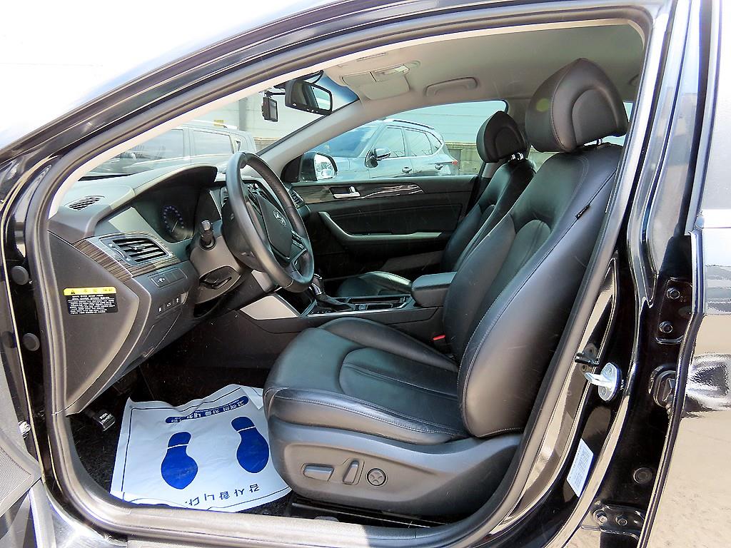 HYUNDAI Sonata - Vista 5