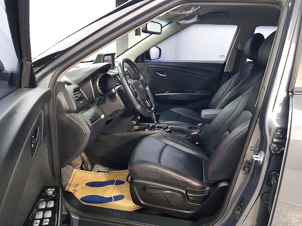 Ssangyong Tivoli - Vista 8