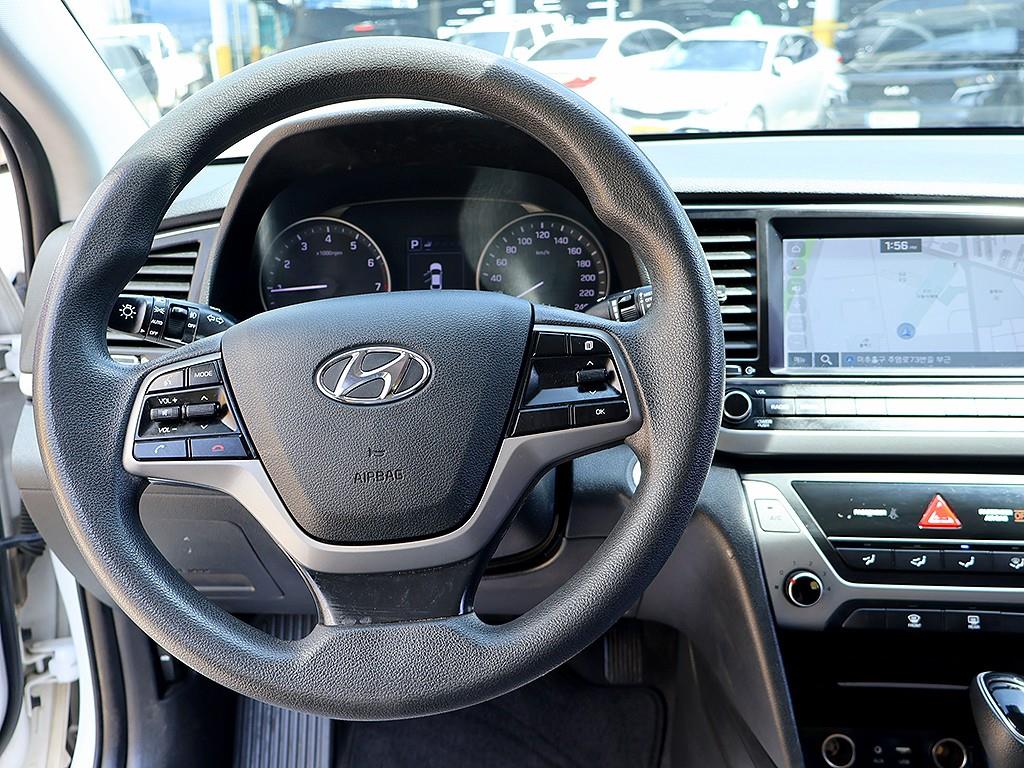 HYUNDAI Avante 2018 Blanco - Importación desde Corea - HF Imports Iquique - Foto 8
