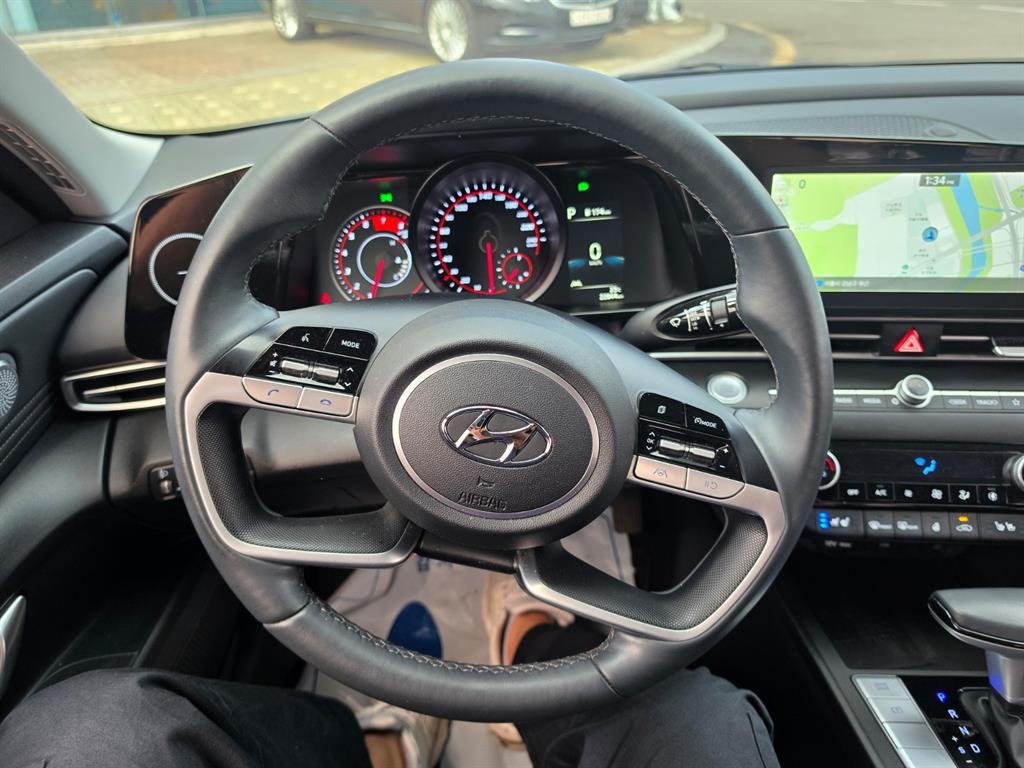 HYUNDAI Avante 2023 Blanco - Importación desde Corea - HF Imports Iquique - Foto 13