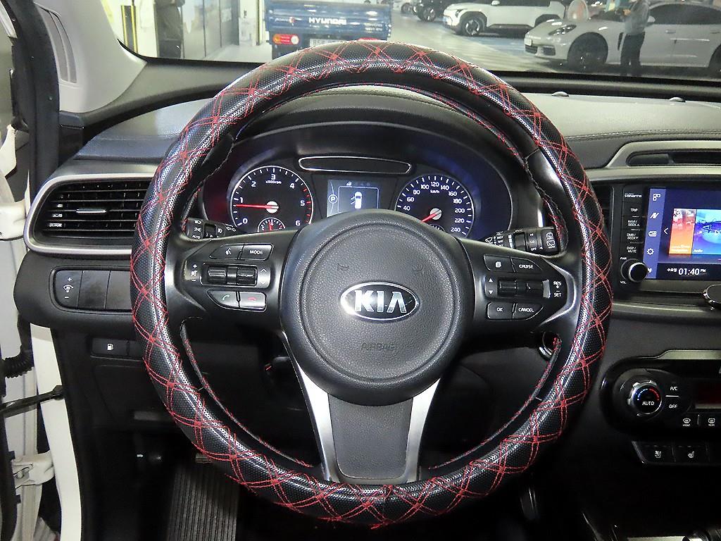 KIA Sorento - Vista 8