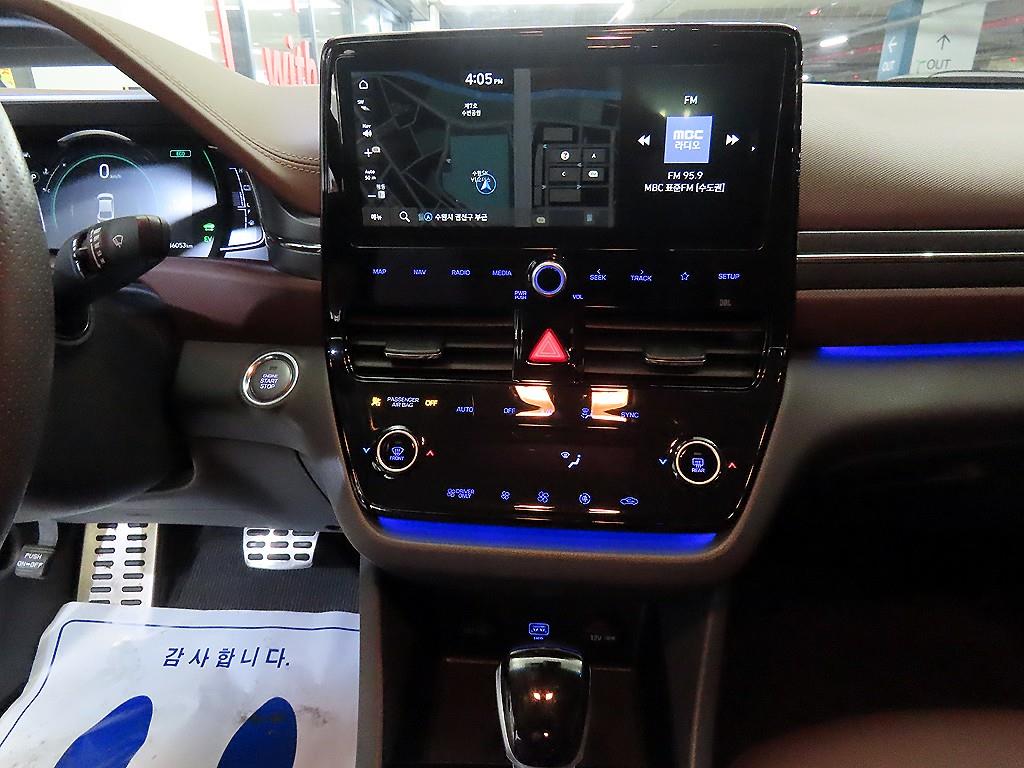 HYUNDAI Ioniq - Vista 11