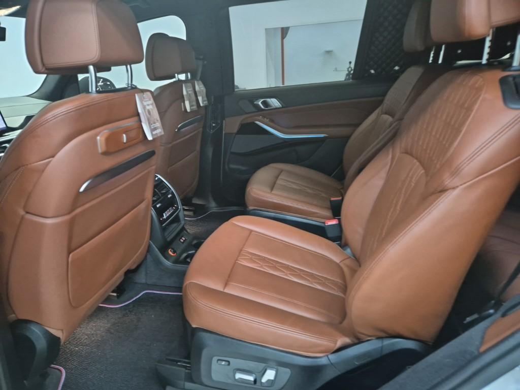 BMW X7 - Vista 12