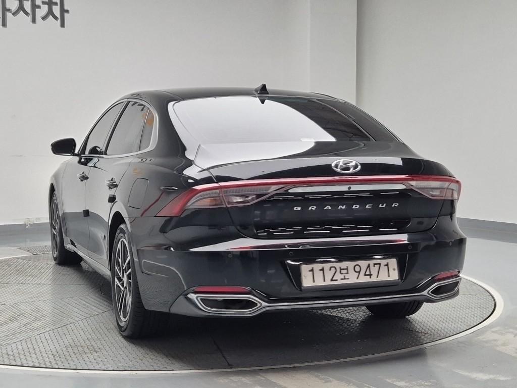 HYUNDAI Grandeur - Vista 2