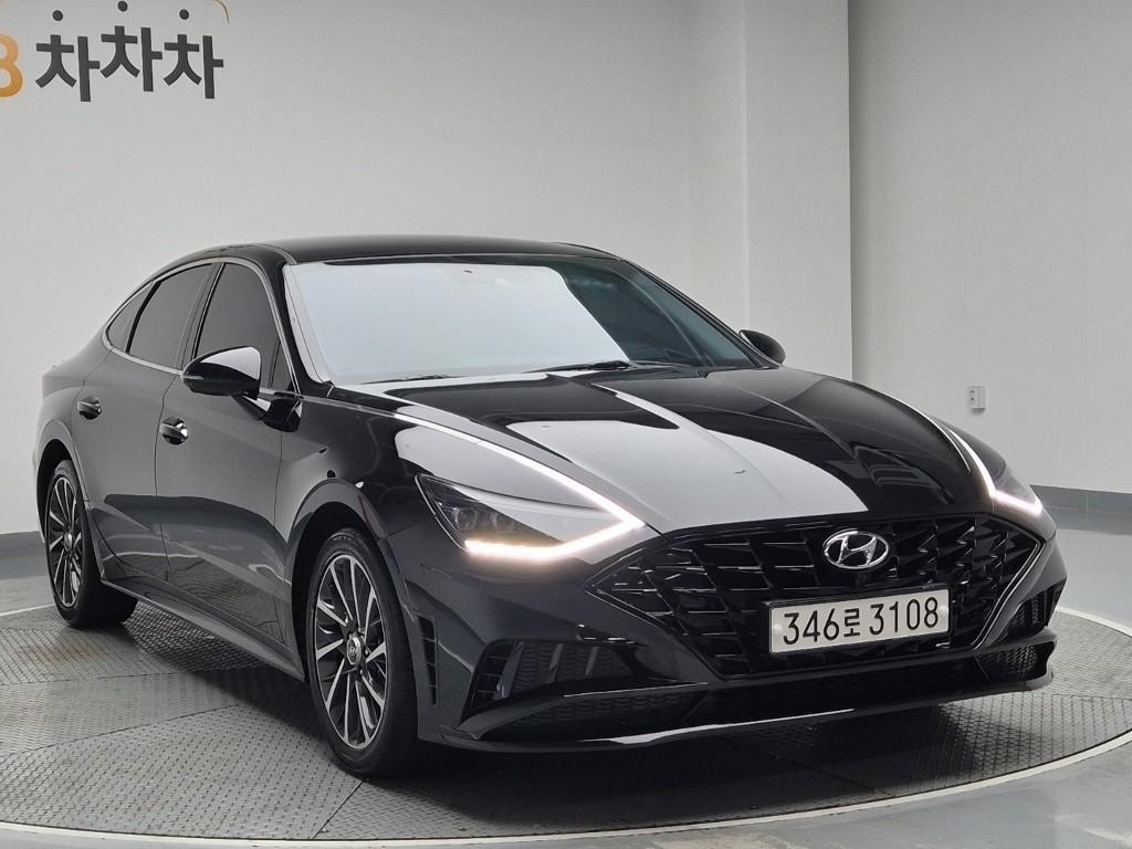 HYUNDAI Sonata - Vista 4