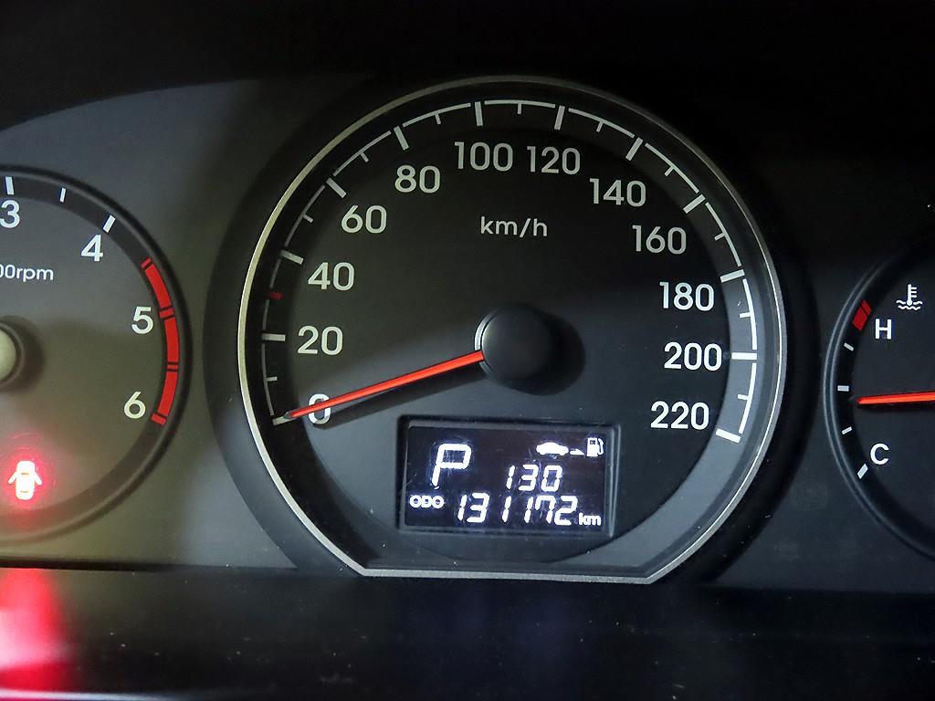 HYUNDAI Starex - Vista 9