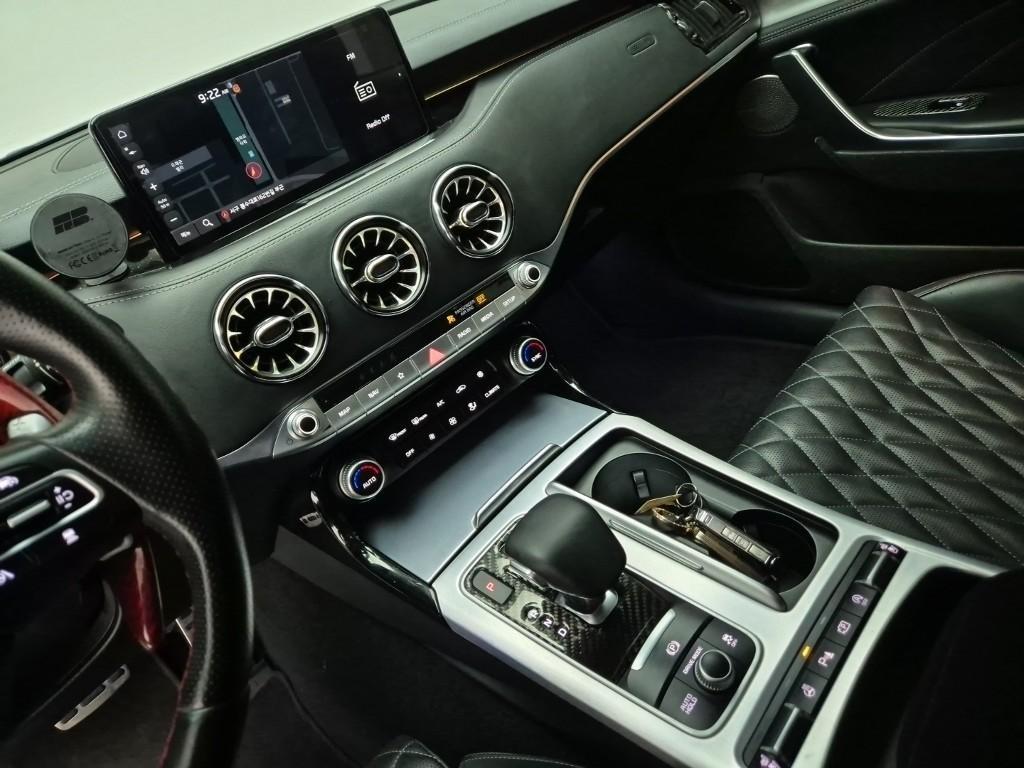 KIA Stinger - Vista 10