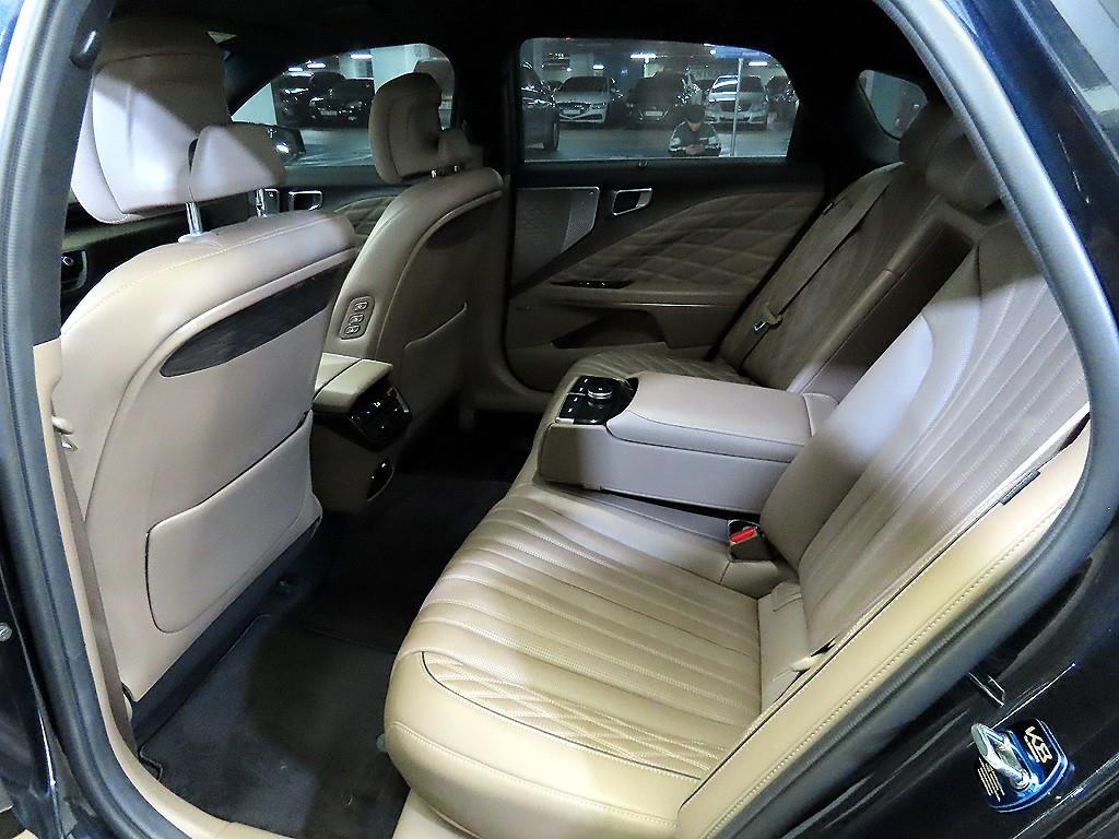 KIA K8 - Vista 7