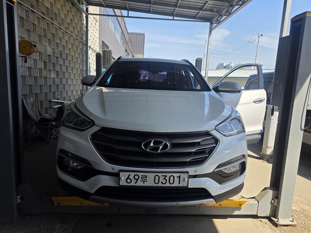 HYUNDAI Santa Fe - Vista 4
