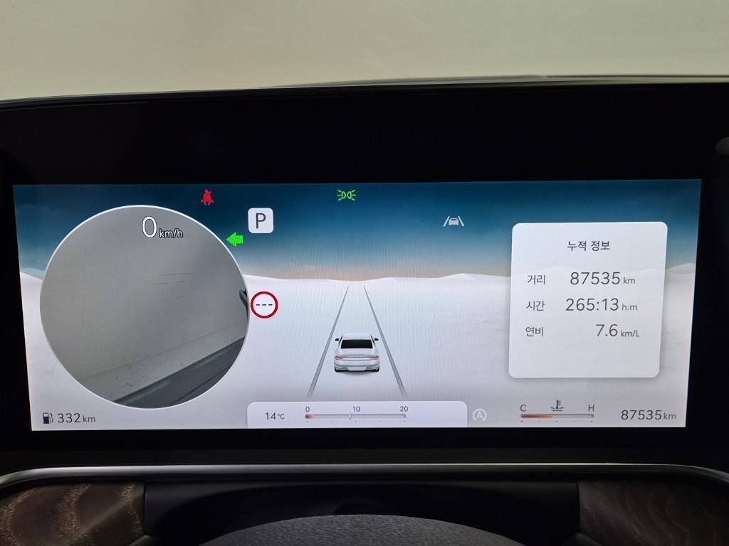 Genesis G90 - Vista 5