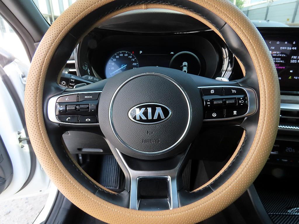 KIA K5 - Vista 8